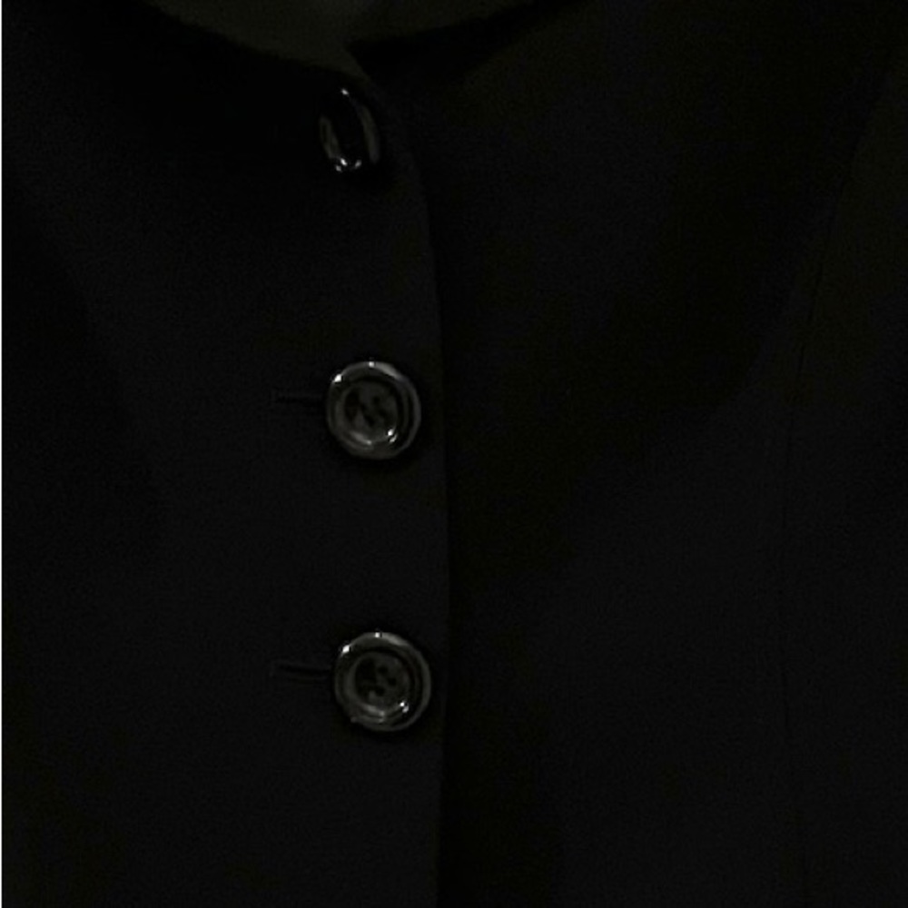 Tahari Short Suit Jacket With 3 Buttons - image 3